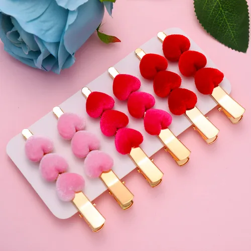 Miniatura 5 de Pinzas para el cabello para el día de San Valentín, pinzas de terciopelo con corazón para mujeres y niñas, horquillas de triple corazón, pasadores