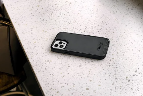 Miniatura 9 de OtterBox Defender - Funda de la serie sin pantalla solo para iPhone 14 Plus, embalaje no minorista, color negro