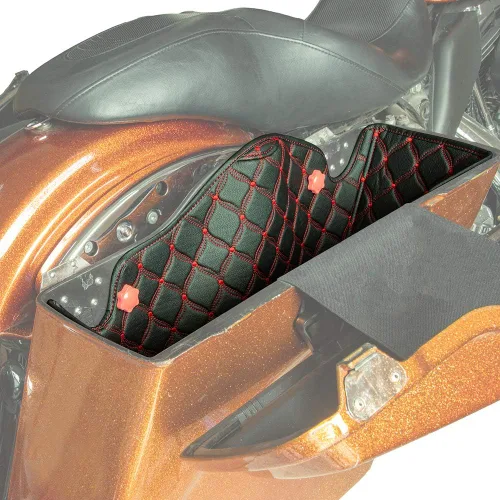 Moto Onfire Alforros de alforjas con costuras rojas, insertos extendidos para 2013 y hacia abajo Hilo rojo.