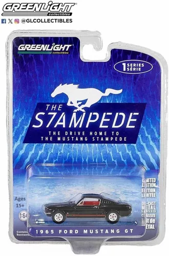 Collectibles Greenlight 13340-A The Drive Home to The Mustang Stampede Series 1-1965 Mustang GT - Raven Negro con rayas rojas Escala 1/64 Diecast