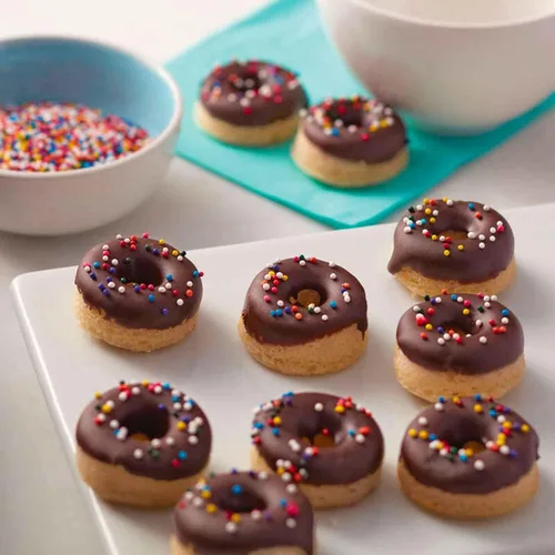 Miniatura 3 de Molde antiadherente Wilton para donas, Negro