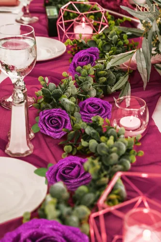 Miniatura 184 de N&T NIETING Flores artificiales, rosas artificiales de color rosa intenso, 50 piezas de flores falsas con tallo para ramos de boda DIY, centros