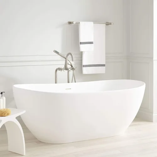 Signature Hardware 306468 Winifred - Bañera independiente de resina de 64 pulgadas con drenaje y desbordamiento integrados, color blanco