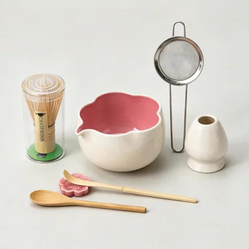 Miniatura 13 de Juego de Matcha, Juego de Matcha de Cerámica Floral de 8 Piezas con Batidor de Matcha, Soporte, Cuchara, Reposa-cuchara, Colador, Cuchara y Paño