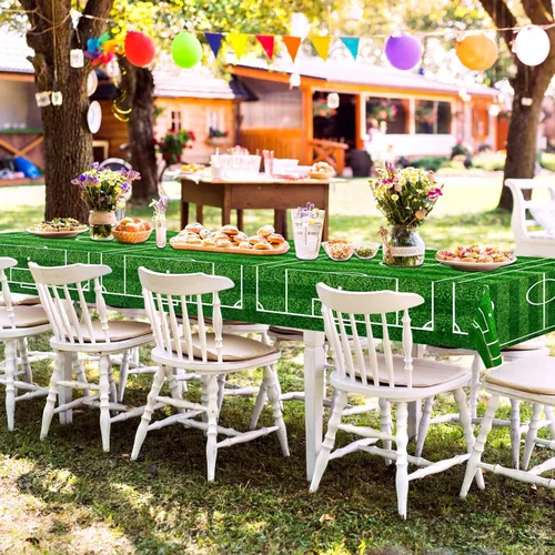 Miniatura 7 de Mixweer 2 manteles de fútbol para decoración de fiesta de cumpleaños de fútbol de 54 x 108 pulgadas, cubierta de mesa de plástico para deportes