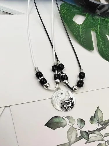 Miniatura 5 de INENIMARTJ Juego de 4 collares de pulsera de dragón a juego de Yin Yang para mujeres y hombres, pulsera de pareja de Yin Yang collares con colgante