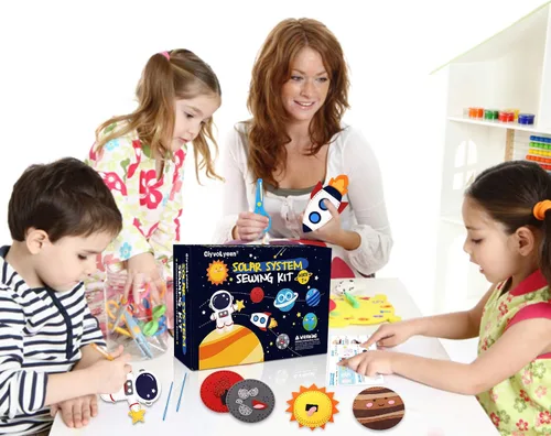 Miniatura 5 de CiyvoLyeen Kit de costura espacial para niños, sistema solar, actividades de bricolaje para niños, suministros de manualidades de fieltro para 7, 8
