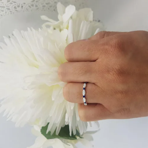 Miniatura 5 de Anillo apilable redondo de oro de 10 quilates con zafiro azul y diamante blanco para mujer