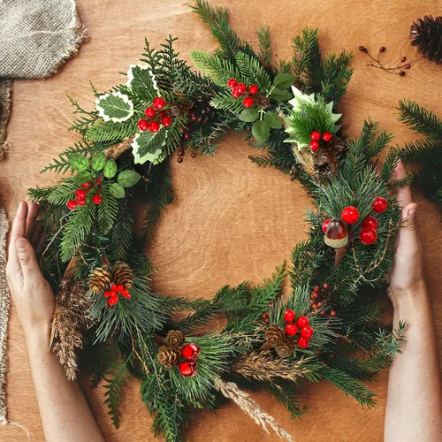 Miniatura 5 de 48 piezas de púas y aerosoles de Navidad para árbol de Navidad, púas florales de acebo rojo bayas en aerosol para manualidades, ramas de pino vívido