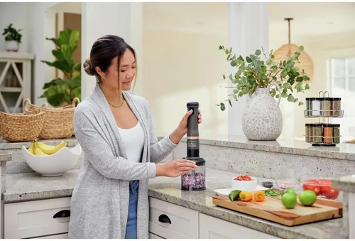 Miniatura 5 de BLACK+DECKER Kitchen Wand - Batidora de inmersión inalámbrica, juego de múltiples herramientas 4 en 1, batidora de mano con base de carga, gris