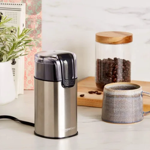 Miniatura 7 de Amazon Basics Molinillo de café eléctrico, molinillo de granos de café y especias, con cuchillas de molienda de acero inoxidable de servicio pesado