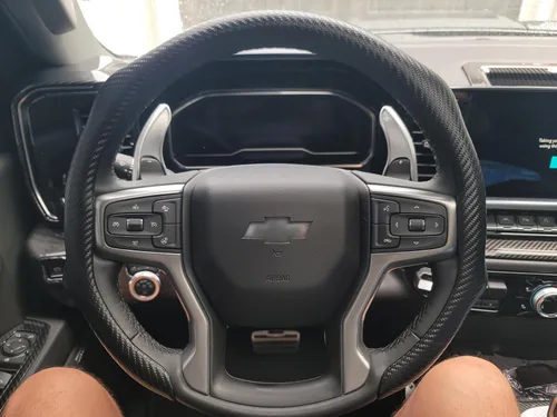 Miniatura 2 de Funda de volante deportiva con patrón de fibra de carbono de instalación rápida, ajuste universal de 14½ a 15 pulgadas para automóvil sedán cupé SUV