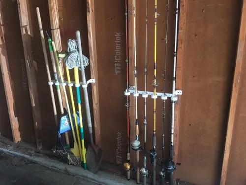 Miniatura 5 de Estante de almacenamiento para puertas de garaje con ganchos para cañas de pescar, paletas de kayak y más