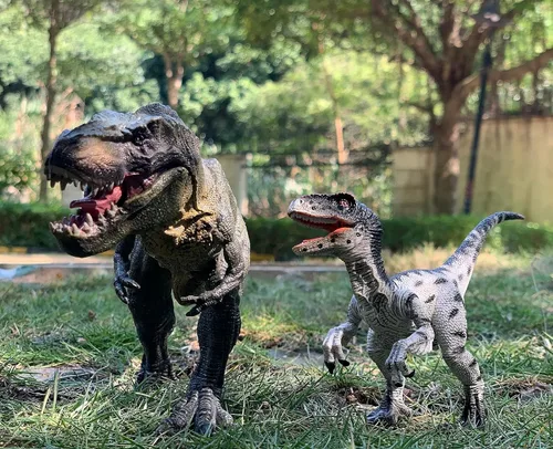 Miniatura 6 de Gemini&Genius Tyrannosaurus Rex y Velociraptor Set con mandíbula movible, juguetes de dinosaurio, figuras de acción del mundo de dinosaurios