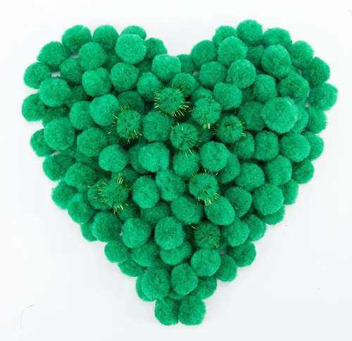 Miniatura 10 de Pllieay 160 pompones con bolas brillantes para decoraciones de Pascua, pompones negros de 1 pulgada para manualidades, decoración del hogar del día