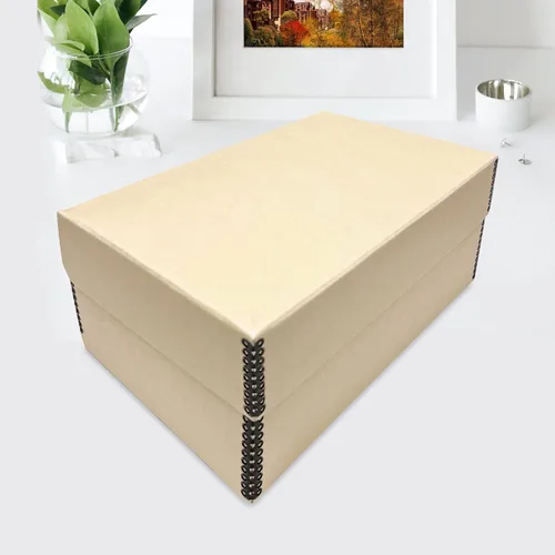 Miniatura 8 de Lineco, Caja de fotos con tapa con bisagras color tostado de 5.5 x 7.75 x 12 pulgadas, libre de ácidos. Capacidad para hasta 1100 fotos de 4 x 6 o 5