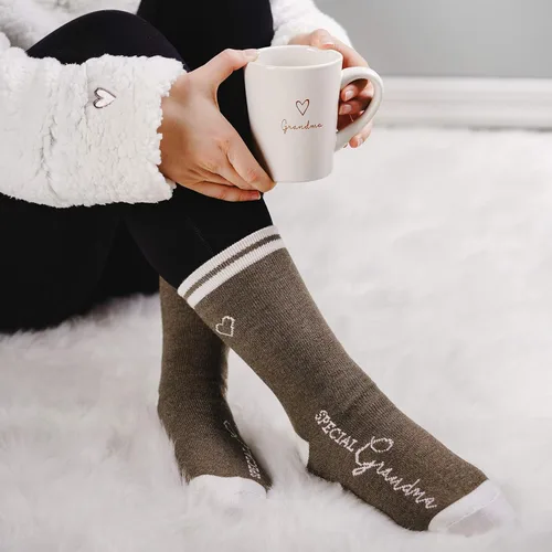 Miniatura 8 de Pavilion Grandma - Taza de café de gres para abuelas con etiqueta de corazón, ideal para uso diario con diseño de texto "Grandma", compatible