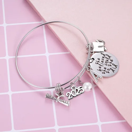 Miniatura 11 de Ukodnus Regalo de graduación de clase 2024 – Pulsera de graduado de último año 2024 – Regalos de graduación inspiradores para ella – 26 pulseras