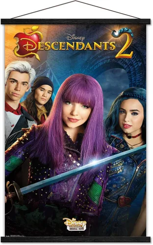 Miniatura 12 de Trends International Disney Descendants 2 - Póster de pared de una hoja, 14.725 x 22.375 pulgadas, versión enmarcada de madera de granero