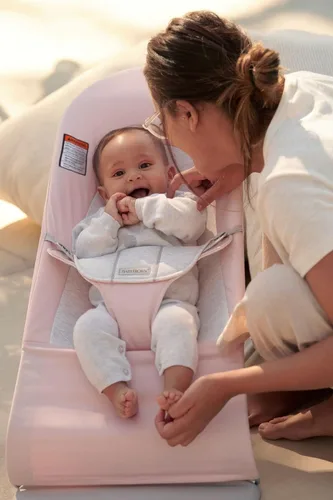 Miniatura 2 de BabyBjörn Bouncer Balance Soft, tejido/jersey, rosa claro/gris Asiento gorila ajustable 2 en 1 y silla para niños pequeños, recién nacido a niño