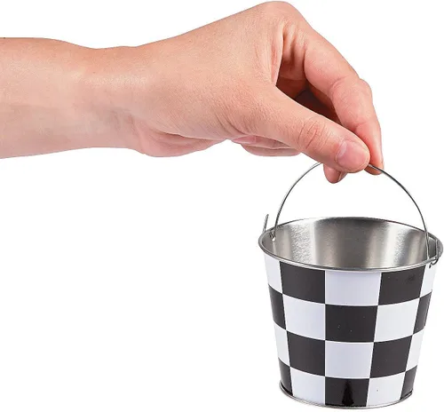 Miniatura 4 de Fun Express Mini cubos a cuadros en blanco y negro, perfectos para fiestas temáticas de autos de carreras, decoraciones y juegos, ideal