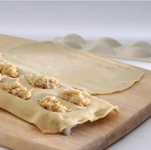 Miniatura 5 de Norpro Pierogi Maker con prensa de plástico, 7 onzas