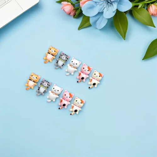 50 piezas de dijes de gato, mini figuritas de resina para hacer joyas, dijes de gato de color mixto para collares, aretes, funda de teléfono móvil