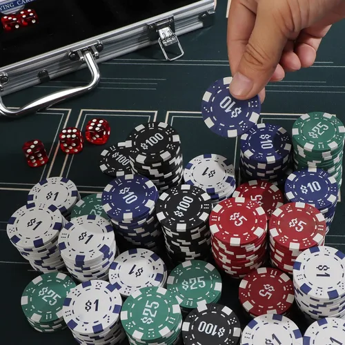 Miniatura 8 de Juego de 300 fichas de póquer numeradas para Texas Holdem, Blackjack, torneos con estuche de aluminio, 2 barajas de cartas, distribuidor, ciego Negro