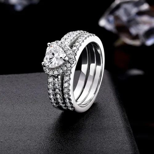 Miniatura 3 de MDFUN Juego de anillos de compromiso con halo de corazón tres en uno, anillo de compromiso chapado en oro blanco de 18 quilates, circonita cúbica