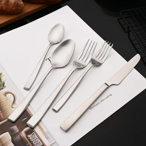 Miniatura 7 de JASHII Juego de 4 cuchillos de cena de 9.05 pulgadas, acero inoxidable 304 chapado en titanio, cuchillos de mesa de plata mate, esparcidor