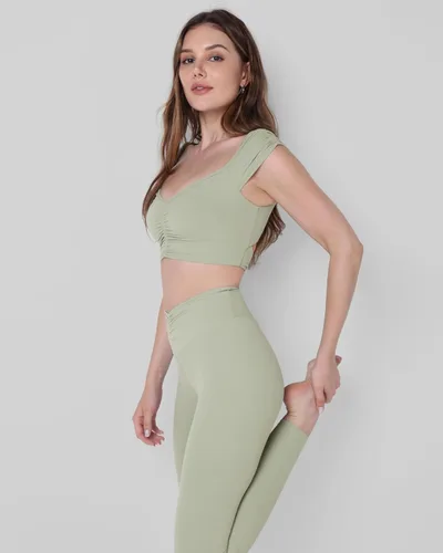 Miniatura 48 de ODODOS Camiseta corta sin mangas con cuello en V y frente fruncido para mujer, recortada en la espalda, manga casquillo