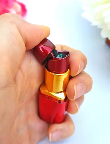Miniatura 8 de Encendedor de butano en forma de lápiz labial, recargable para mujer, encendedor novedoso (azul)