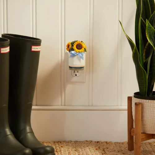 Miniatura 4 de Yankee Candle Difusor ScentPlug de girasoles, ramo de girasol iluminado, función de luz LED, diseño de tarro Mason