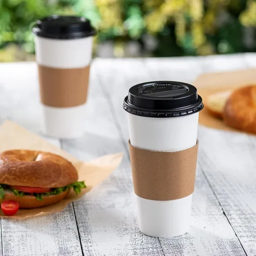 Miniatura 6 de GUSTO 50 juegos de tazas de café desechables con tapas y fundas de 20 onzas. Vasos calientes de papel para viajes y uso en la oficina. Paquete 20