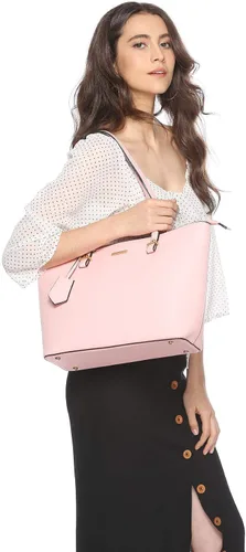 Miniatura 189 de Juego de 4 bolsas modernos para mujer de cuero sintético: bolso tote, bolso de hombro, bolso de mano y cartera.