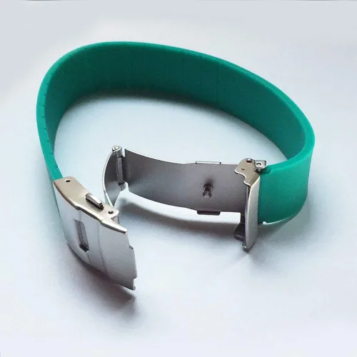 Miniatura 3 de 1 unidad. de 50 pulseras de identificación de silicona, placa de grabado de 1.378in y cierre de acero inoxidable. (Verde)