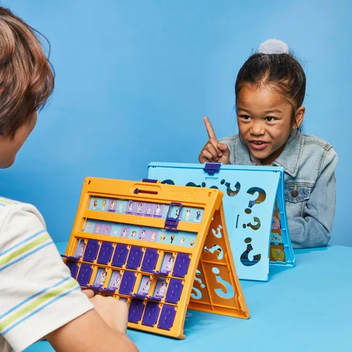 Miniatura 8 de Hasbro Gaming Juego de edición Bluey Personajes y objetos Bluey Divertidos juegos de mesa para niños para familias 2 jugadores 15 minutos
