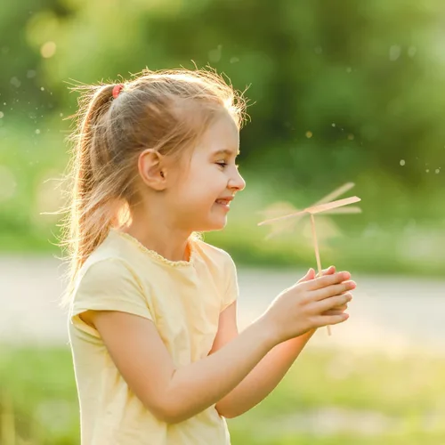 Miniatura 9 de Zerodeko 20 piezas de bambú libélula niños juguetes al aire libre volando juguetes regalos de fiesta niños tirar y atrapar juguete ejercicio volador