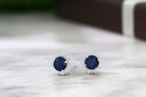 Miniatura 4 de Gem Stone King Aretes redondos de oro blanco de 18 quilates con piedra natal y diamante blanco de 0.157 in para mujer