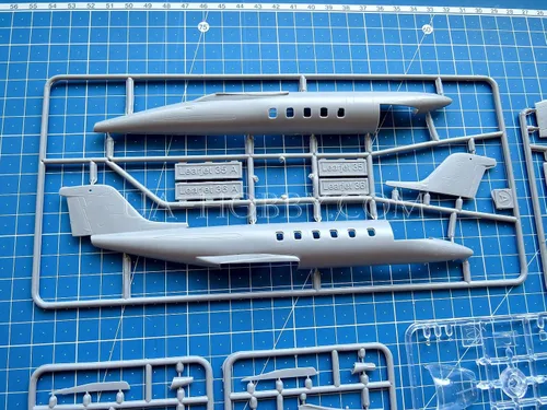 Miniatura 4 de Amodel 72295-1/72 - Learjet-35A LX-ONE, PT-LOE Juego de maquetas a escala