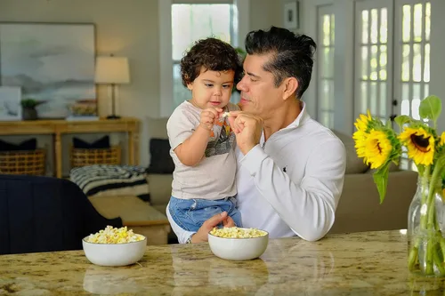Miniatura 4 de Amish Country Popcorn Bolsa de 2 libras Granos de palomitas de maíz Baby White Pequeños y tiernos A la antigua, sin OMG y sin gluten