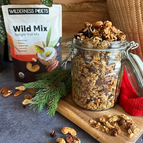 Miniatura 4 de Wilderness Poets, Song of Delight Wild Mix - Mezcla orgánica de frutos secos, anacardos, moras, pistachos, cintas de coco, 3.25 onzas