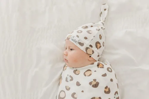 Miniatura 7 de Copper Pearl Gorro de bebé con nudo superior elástico suave Millie