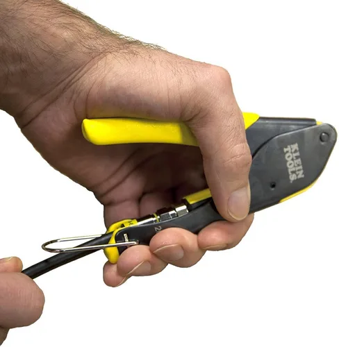 Miniatura 9 de Klein Tools VDV026-211 Kit de instalación coaxial con herramienta de engarzado, cortador de cables, pelacables y conectores F con bolsa