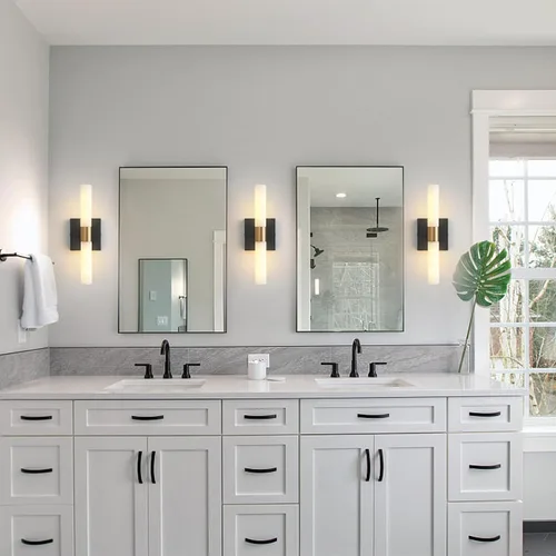 Miniatura 4 de KUZZULL Juego de dos apliques de pared negros y de latón con pantalla de vidrio esmerilado blanco lámpara de pared moderna para baño, sala de estar