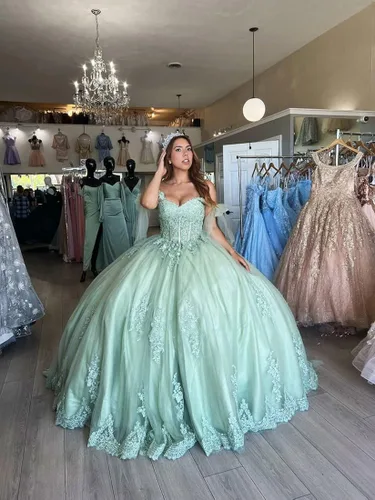 Miniatura 3 de Zhangyo Dulce 16 vestidos de quinceañera vestido de bola fuera del hombro vestidos de fiesta con tren hinchado tul vestidos de fiesta de encaje