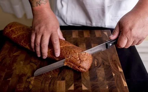 Miniatura 6 de Cuchillo de pan dentado de 10 pulgadas, hoja de acero inoxidable de alta calidad con borde ondulado, mango de espiga completa, cuchillo afilado