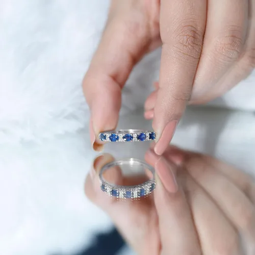 Miniatura 4 de Natural Blue Sapphire Diamond Wedding Band, AAA Quality, Blue Sapphire East West Ring For Women - Ideal For Gift
