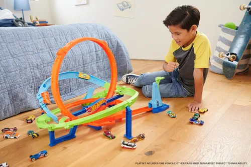 Miniatura 2 de Hot Wheels Juego de pistas de coche de juguete, desafío de ciclón de bucle de acción, 18 pulgadas de alto, 2 formas de jugar y fácil almacenamiento