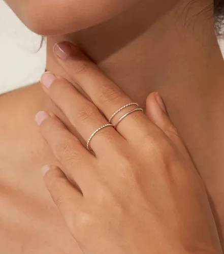 Miniatura 6 de KOHOTA Juego de 10 anillos chapados en oro de 14 quilates para mujer, apilables, anillos de nudillos apilables de oro, paquete de anillos apilables